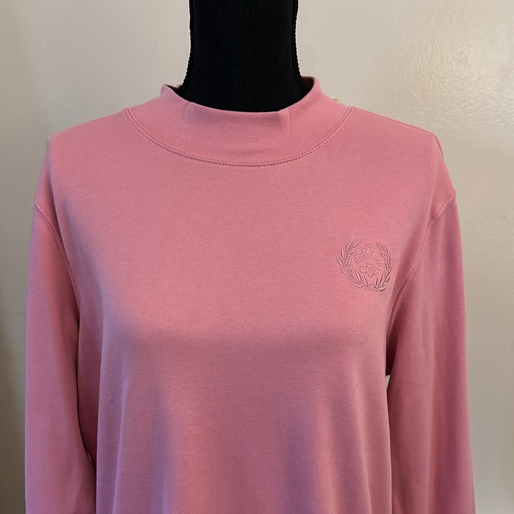 🎀Ladies Top🎀 - Picture 2 of 8
